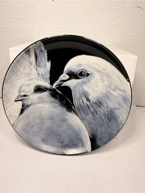 Imperial Porcelain St. Petersburg Two White Pigeons
Decorative Plate